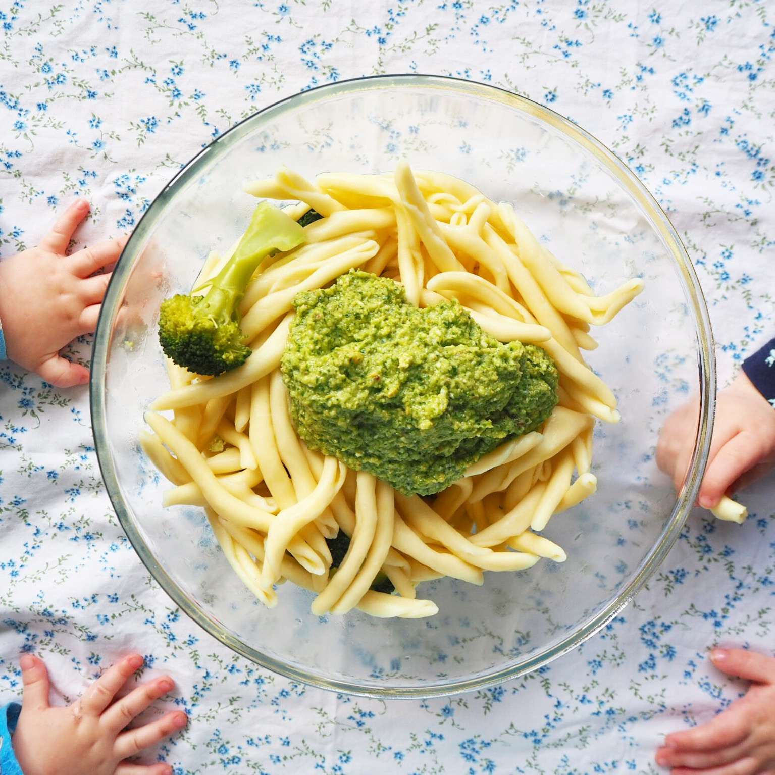 Broccoli Pesto Pasta
 pasta with broccoli pesto