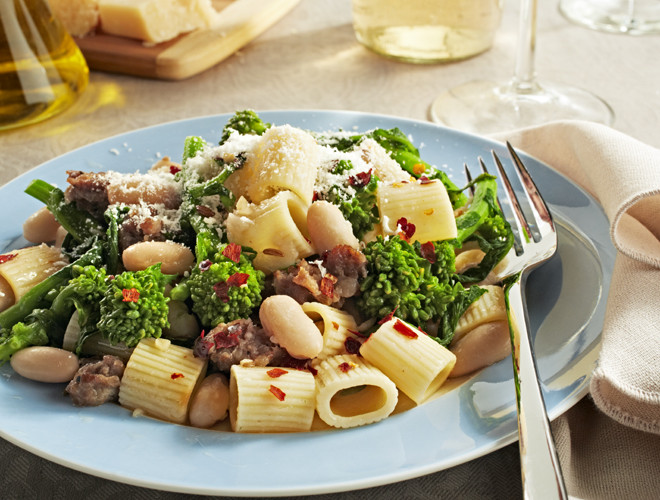 Broccoli Rabe Pasta
 Pasta with Broccoli Rabe Sausage & White Beans Recipe