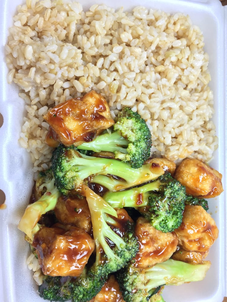 Broccoli With Garlic Sauce
 Tofu & Broccoli with Garlic Sauce and Brown Rice Yelp