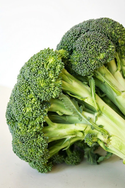 Broccoli With Garlic Sauce
 The Garden Grazer Broccoli with Asian Garlic Sauce