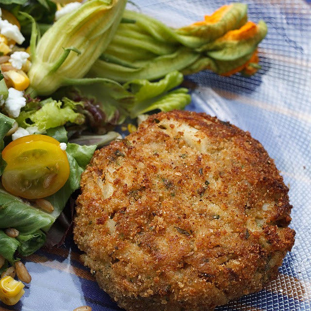 Broiled Crab Cakes
 healthy broiled crab cakes