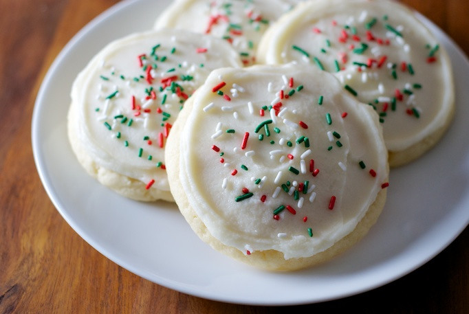 Buttercream Frosting For Cookies
 Giant Soft Sugar Cookies with Buttercream Frosting