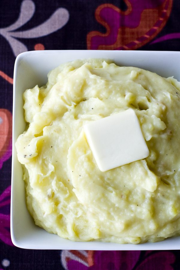 Buttermilk Mashed Potatoes
 Buttermilk Mashed Potatoes EverythingButTheTurkey