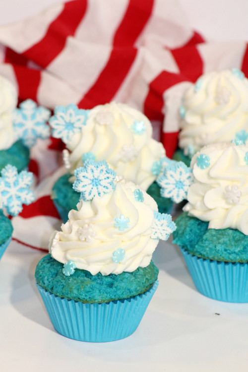 Can You Freeze Cupcakes
 Super Simple Disney Frozen Cupcake Recipe and Decorating