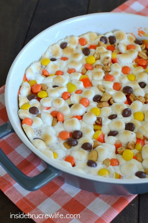 Candy Corn Pizza
 Peanut Butter Candy Corn Pizza