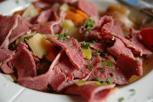 Canned Corned Beef And Cabbage
 Wine Pairings for St Patrick s Day Traditional Irish Foods