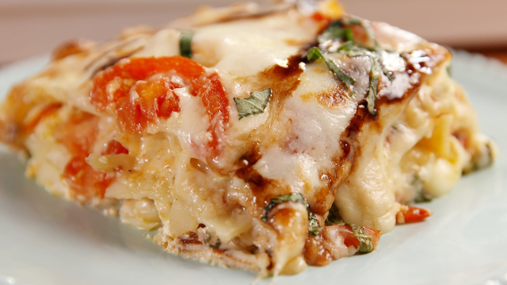 Caprese Chicken Lasagna
 This Caprese Chicken Lasagna is Such a Game Changer [Video]