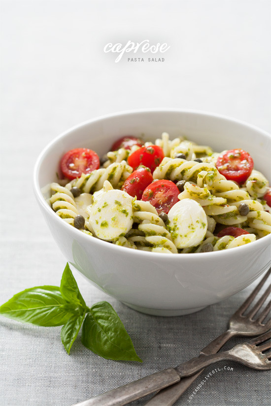 Caprese Pasta Salad
 Caprese Pasta Salad