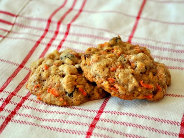 Carrot Cake Cookies
 Cookie Monster Carrot Cake Cookies