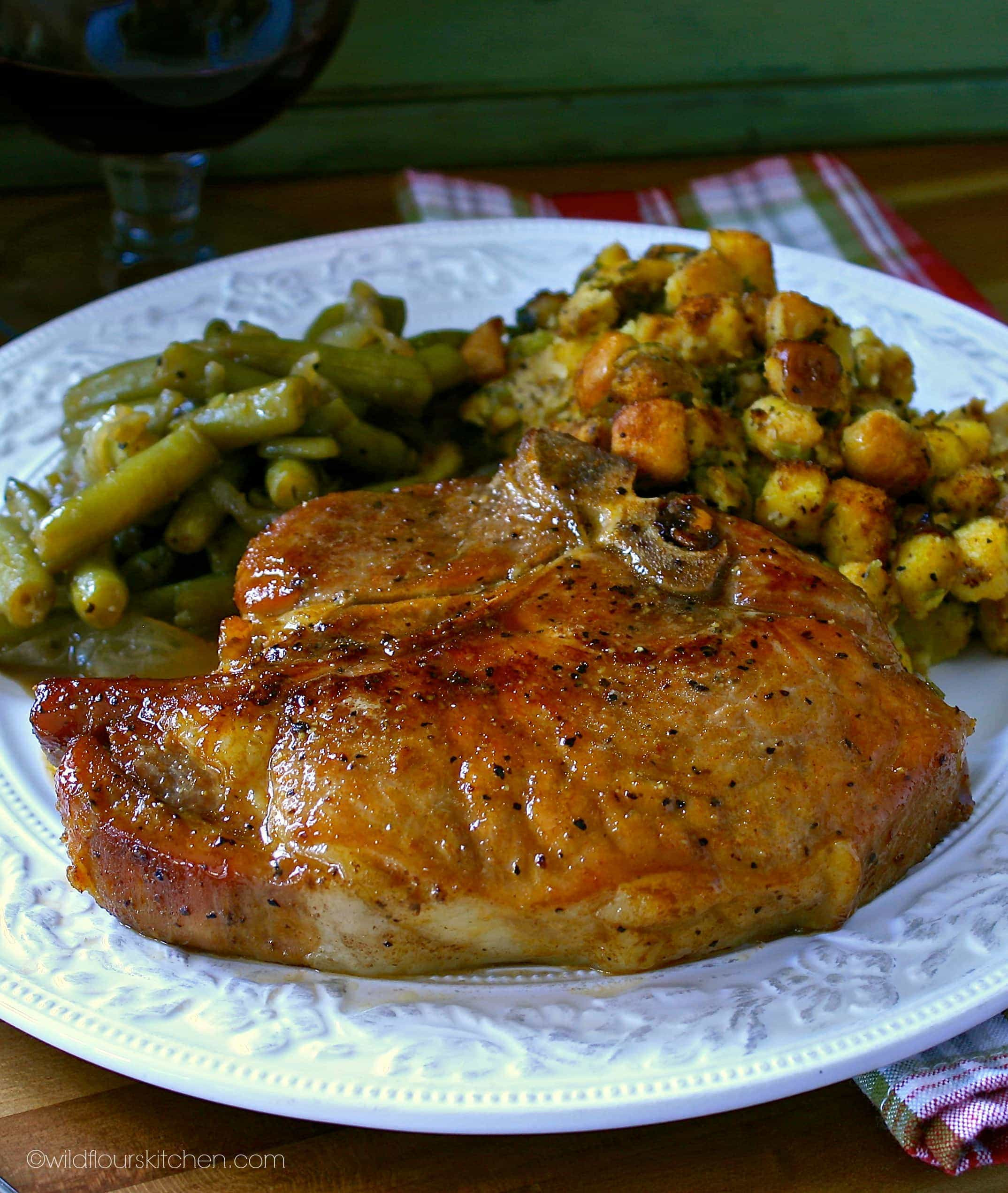 Cast Iron Skillet Pork Chops
 Cast Iron Skillet Garlic & Brown Sugar Pork Chops