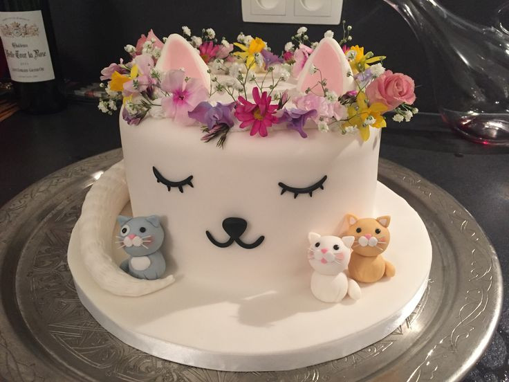 Cat Birthday Cake
 Best 25 Cat cakes ideas on Pinterest