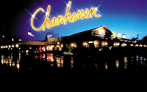 Chanhassen Dinner Theater
 Chanhassen Dinner Theatres has free tickets for kids