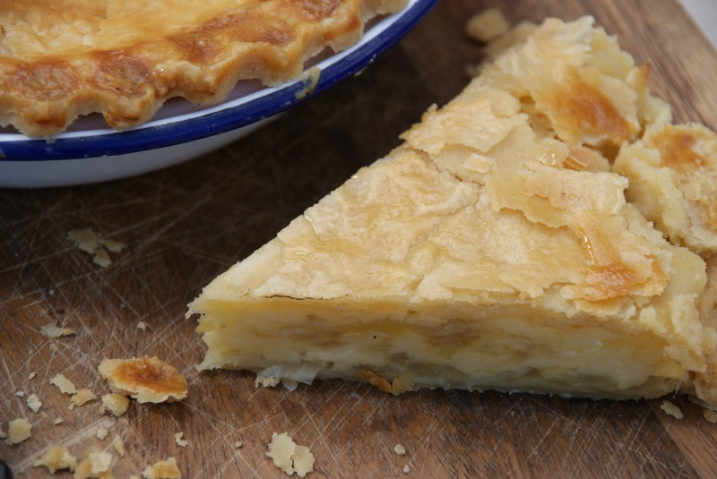 Cheese And Onion Pie
 Cheese & ion Pie