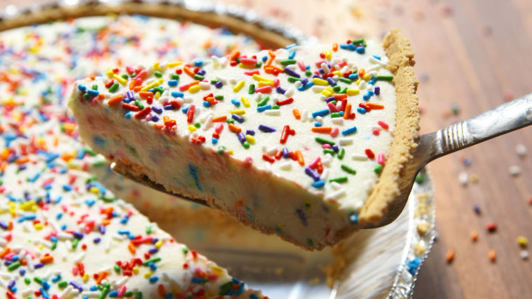 Cheesecake Birthday Cake
 Funfetti Cheesecake The New Birthday Obsession [WATCH]