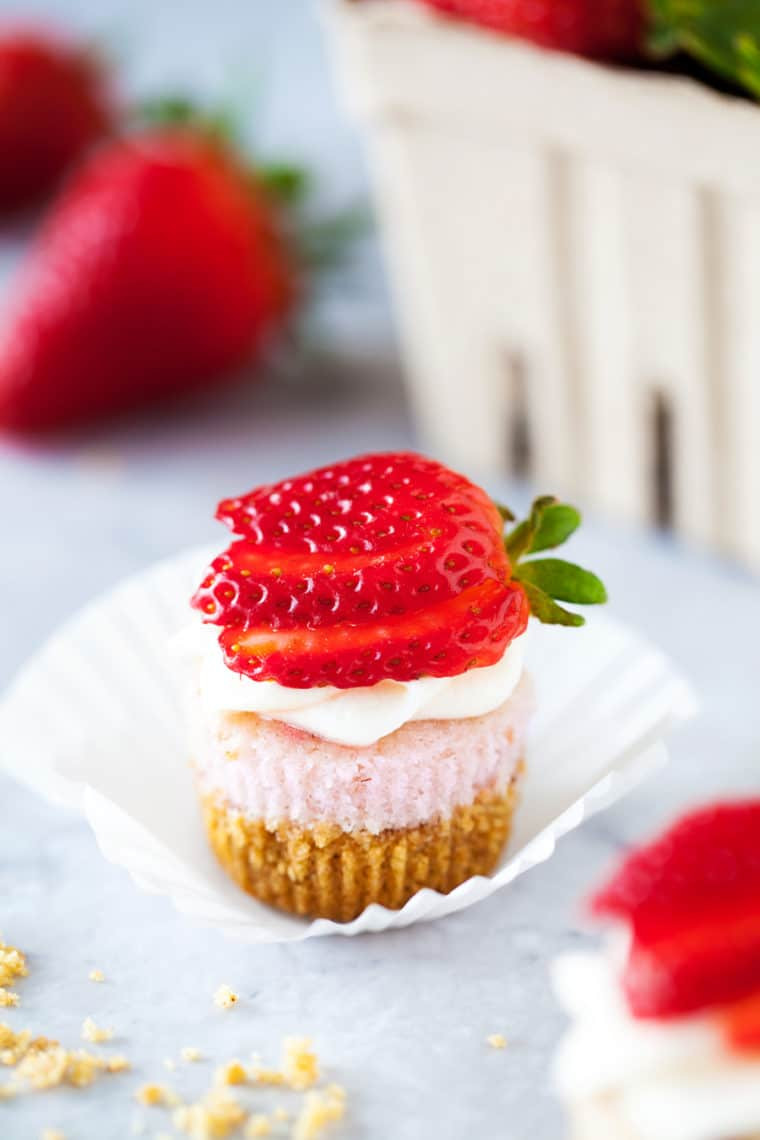 Cheesecake Cupcake Recipe
 Strawberry Cheesecake Mini Cupcakes Recipe Lady and the Blog