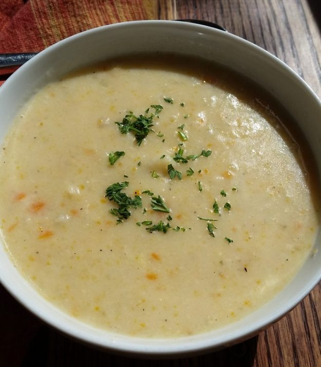 Cheesy Cauliflower Soup
 Cheesy Cauliflower Soup SundaySupper