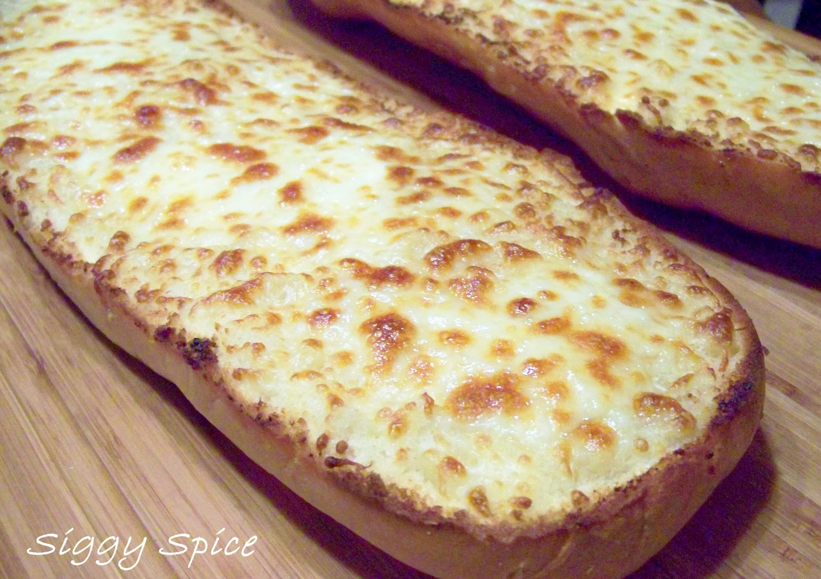 Cheesy Garlic Bread
 Siggy Spice Cheesy Garlic Bread