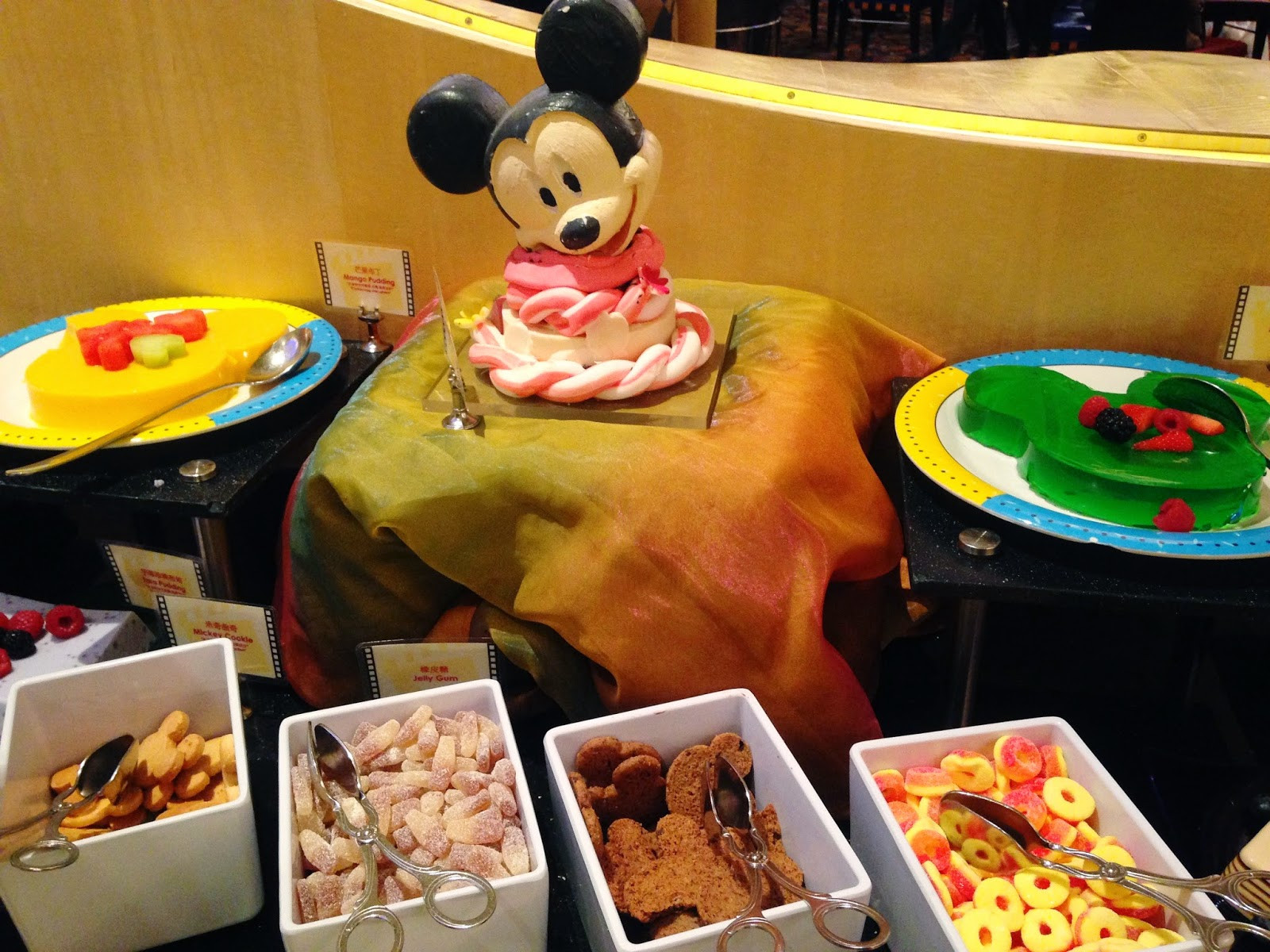 Chef Mickey Dinner
 ♥ ๋• wέLcΘmέ tΘ mÿ βℒΘG ܤ müή müή ΛkΛ zΘέÿ •๋ ♥ Chef