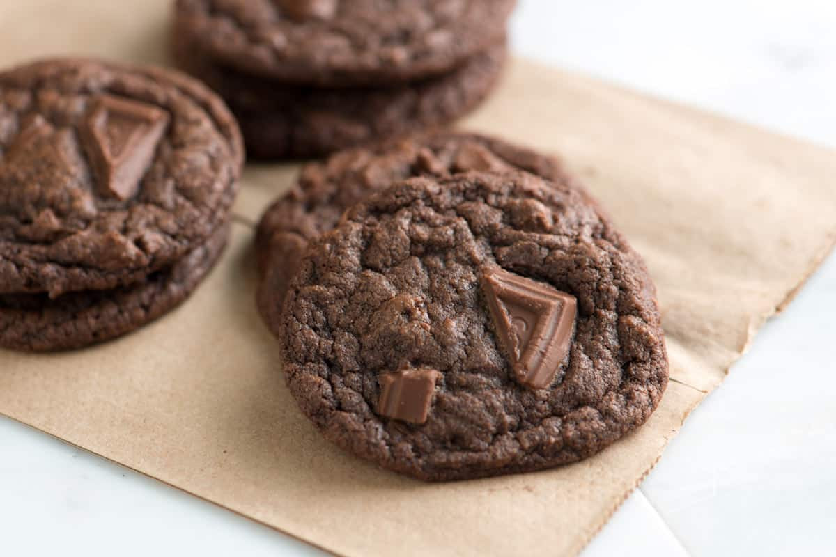 Chewy Chocolate Cookies
 Easy Chewy Double Chocolate Cookies Recipe