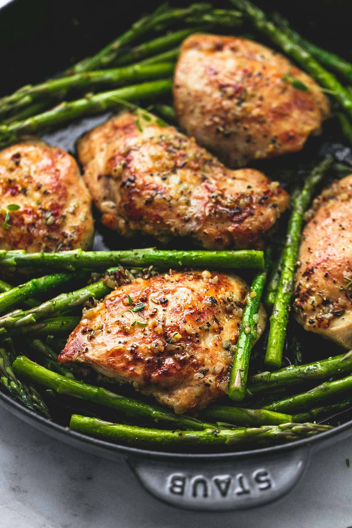 Chicken And Asparagus
 e Pan Garlic Herb Chicken and Asparagus