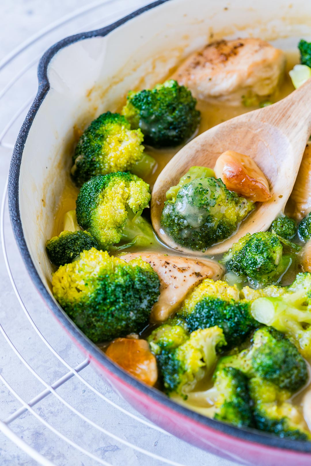 Chicken And Broccoli Recipes
 Everyone s Gonna LOVE this e Pan Creamy Garlic Chicken