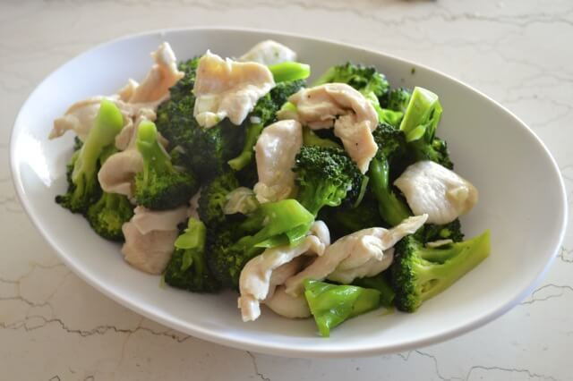 Chicken And Broccoli Sauce
 Chinese Takeout Chicken and Broccoli The Woks of Life