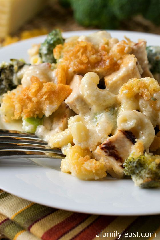 Chicken Broccoli Pasta
 creamy chicken and broccoli pasta bake