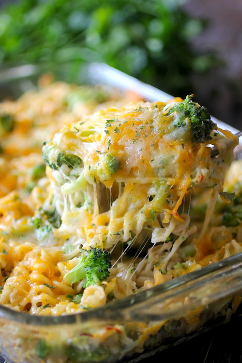 Chicken Broccoli Pasta Bake
 Easy Chicken & Broccoli Pasta Bake