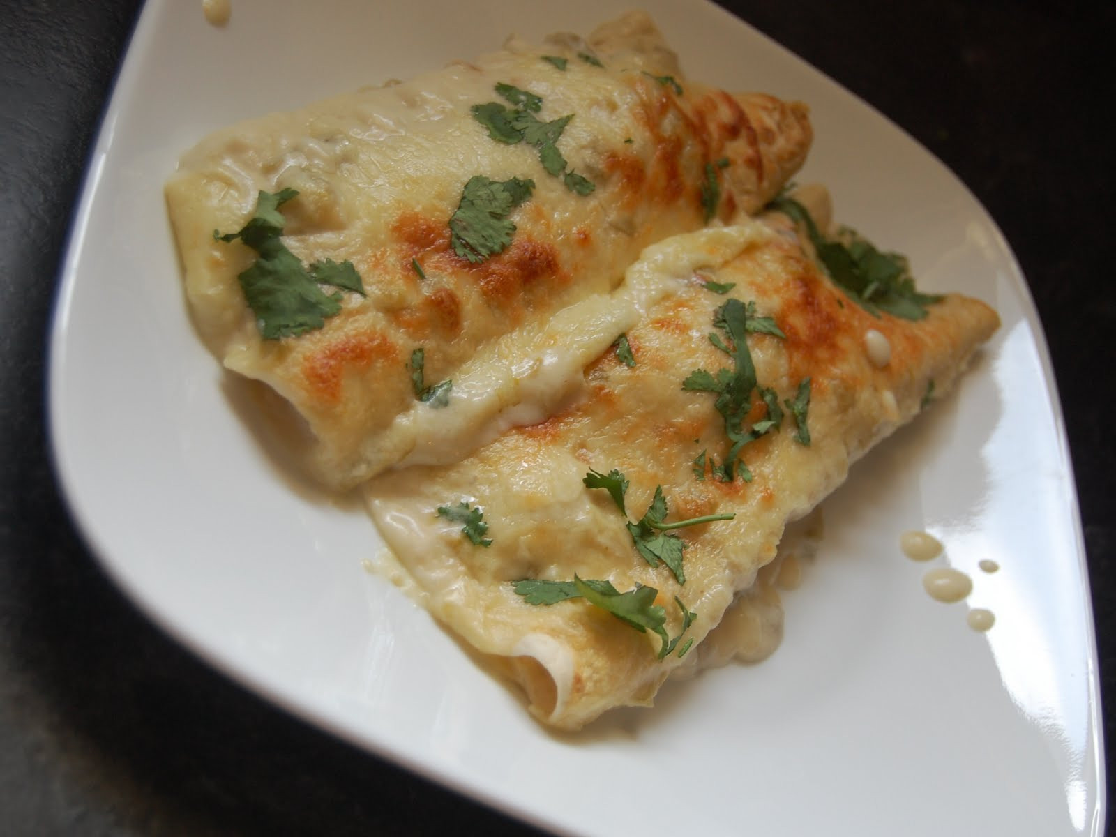 Chicken Enchiladas With Green Sauce
 Cassie Craves White Chicken Enchiladas with Green Chile