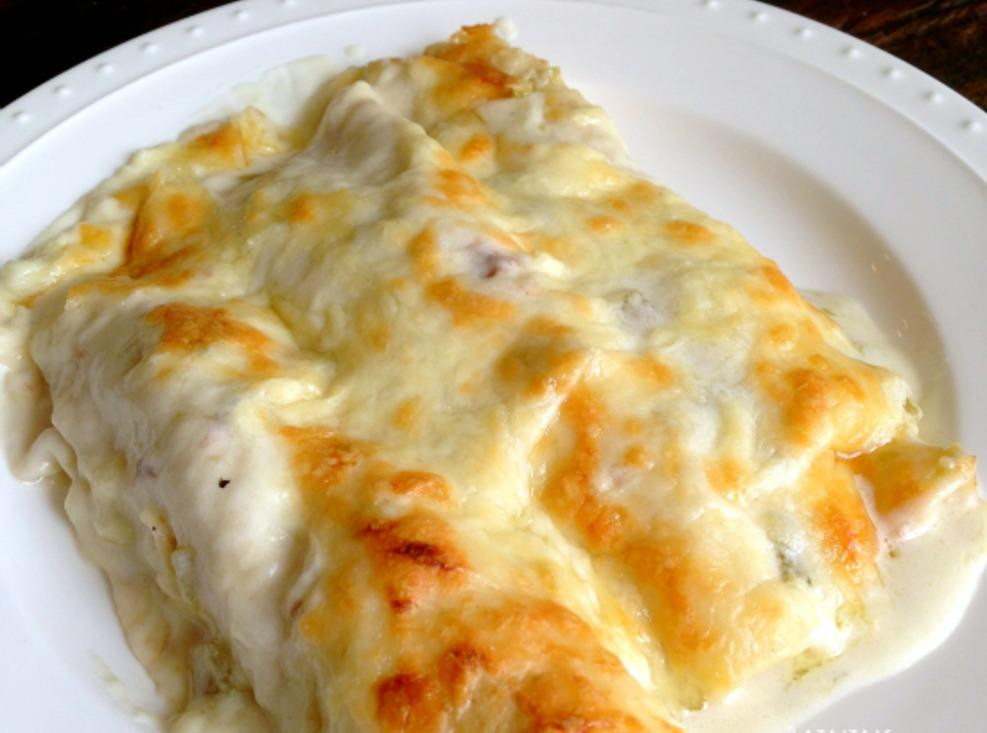 Chicken Enchiladas With Sour Cream Sauce
 Chicken Enchiladas with Sour Cream White sauce Recipe