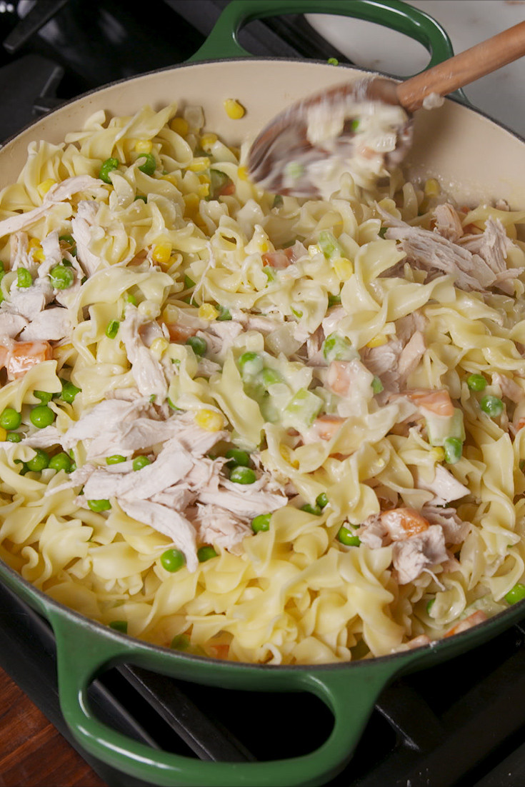 Chicken Pot Pie Noodles
 30 Easy Chicken Pasta Recipes Light Pasta Dishes with