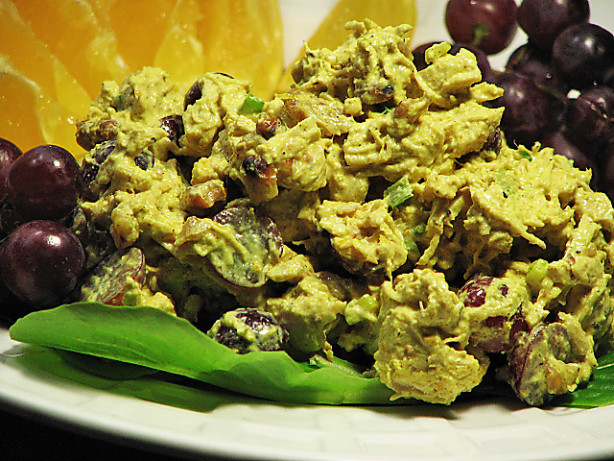 Chicken Salad With Grapes And Walnuts
 Chicken Walnut And Red Grape Salad With Curry Dressing