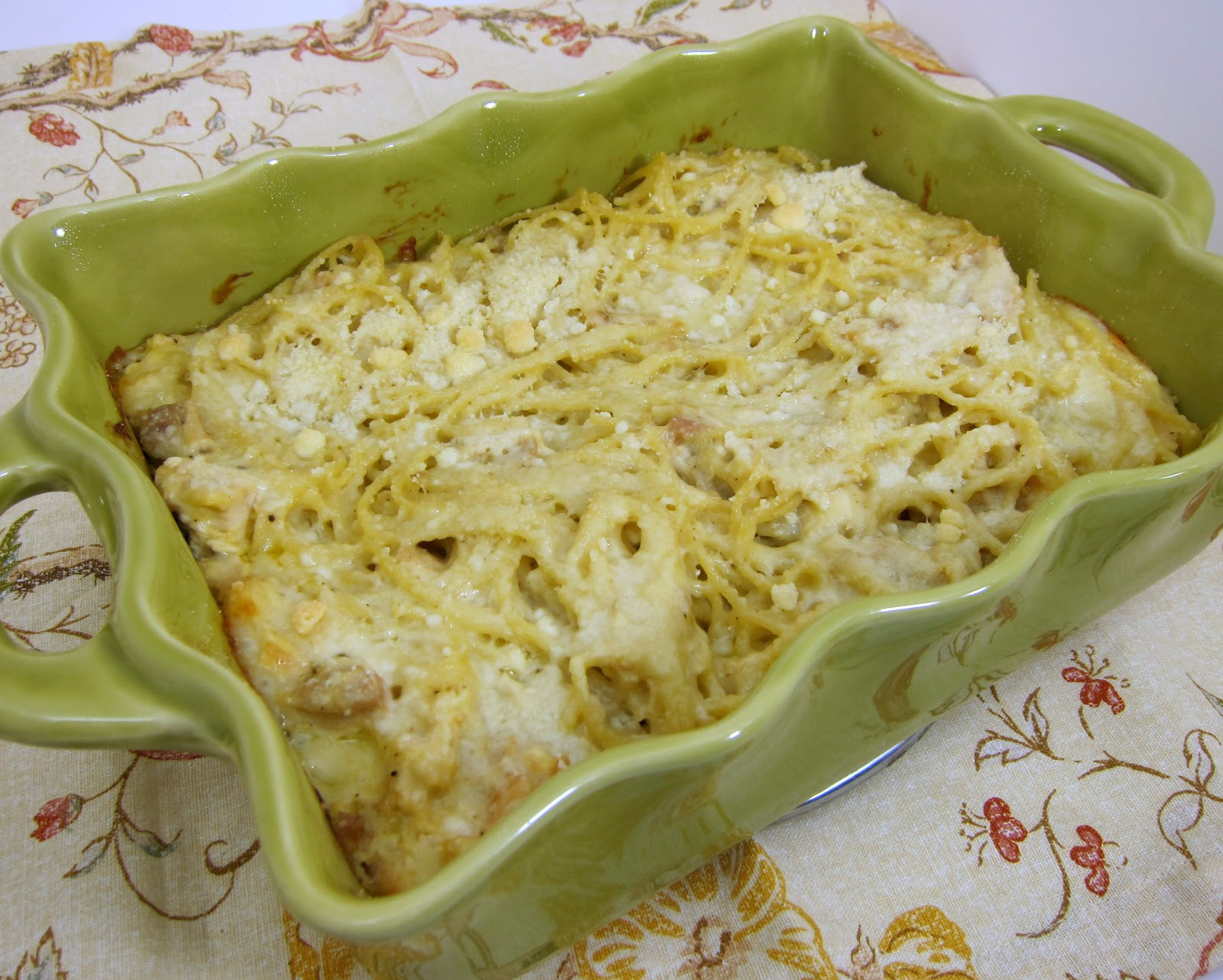 Chicken Spaghetti Bake
 Cheesy Chicken Spaghetti Casserole