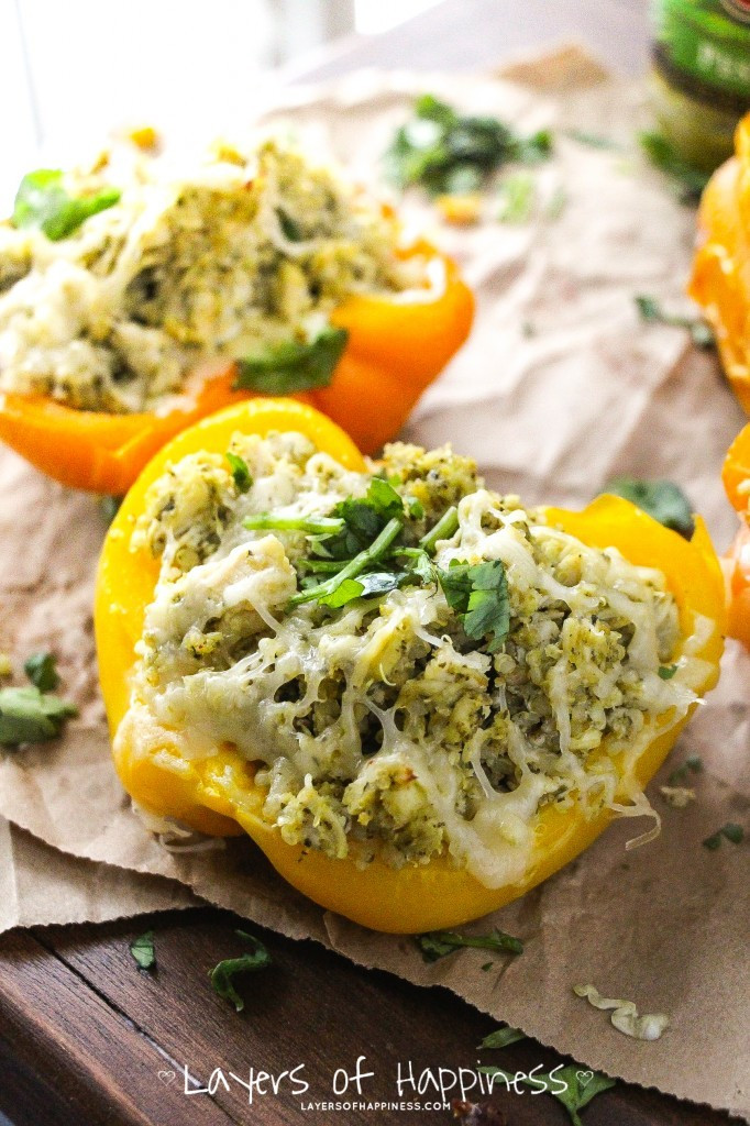 Chicken Stuffed Bell Peppers
 5 Ingre nt Pesto Chicken Stuffed Peppers Layers of