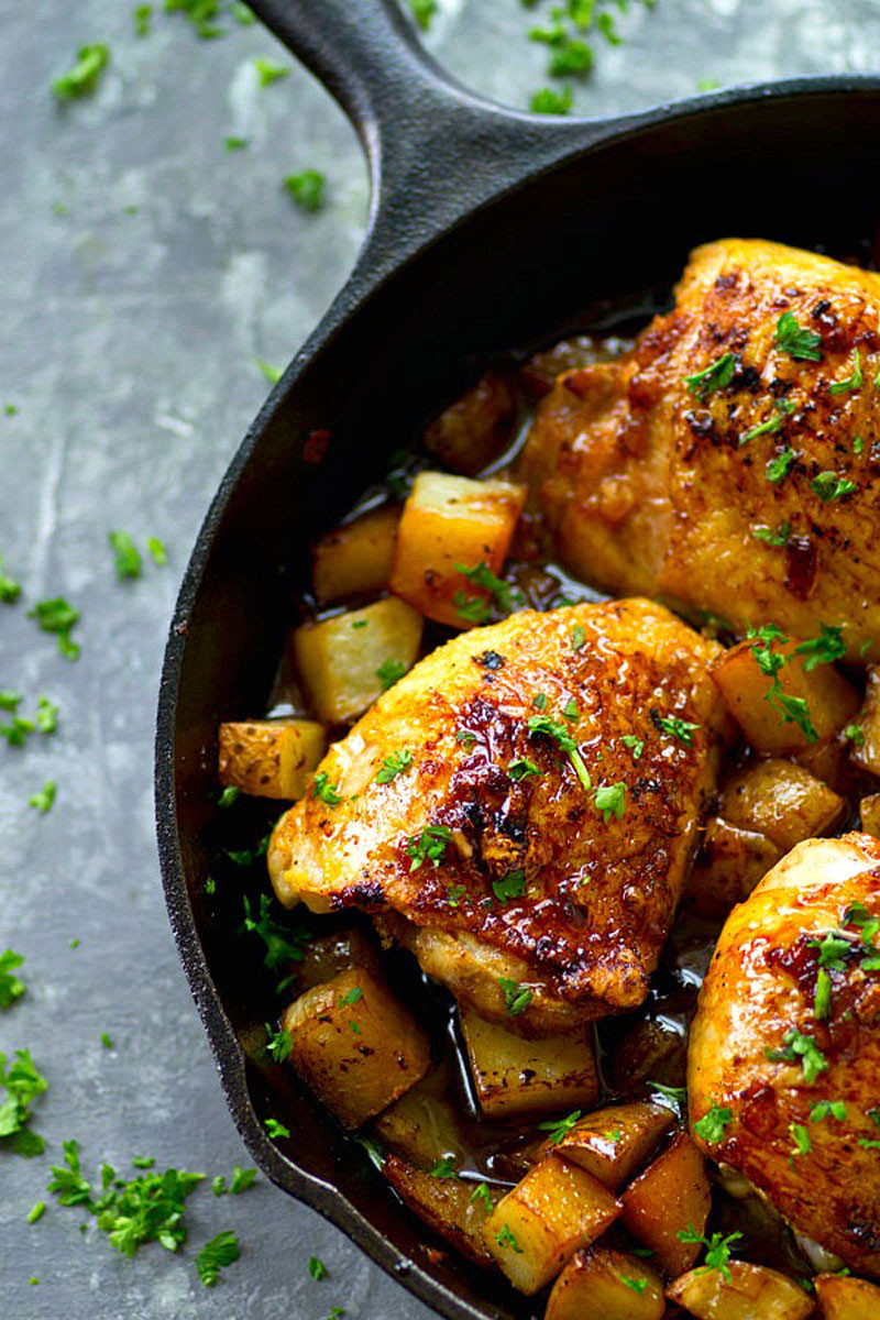 Chicken Thighs And Potatoes
 Skillet Honey Garlic Chicken Thighs with Roast Potatoes