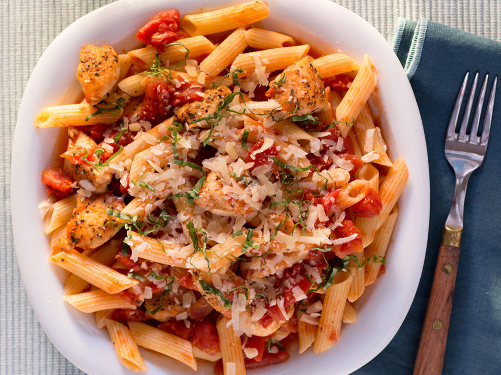 Chicken Tomato Pasta
 Penne & Chicken Tenderloins & Spiced Tomato Sauce Recipe