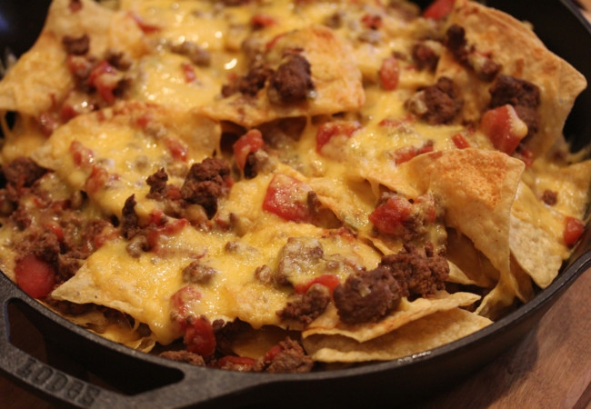 Chili Cheese Nachos
 Chili Cheese Nachos Quick and Easy Dinner