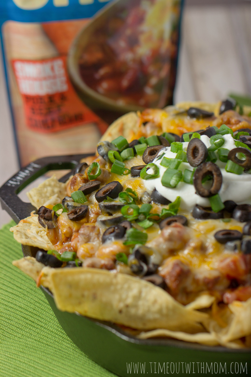 Chili Cheese Nachos
 Game Day Chili Cheese Nachos with Progresso Chili