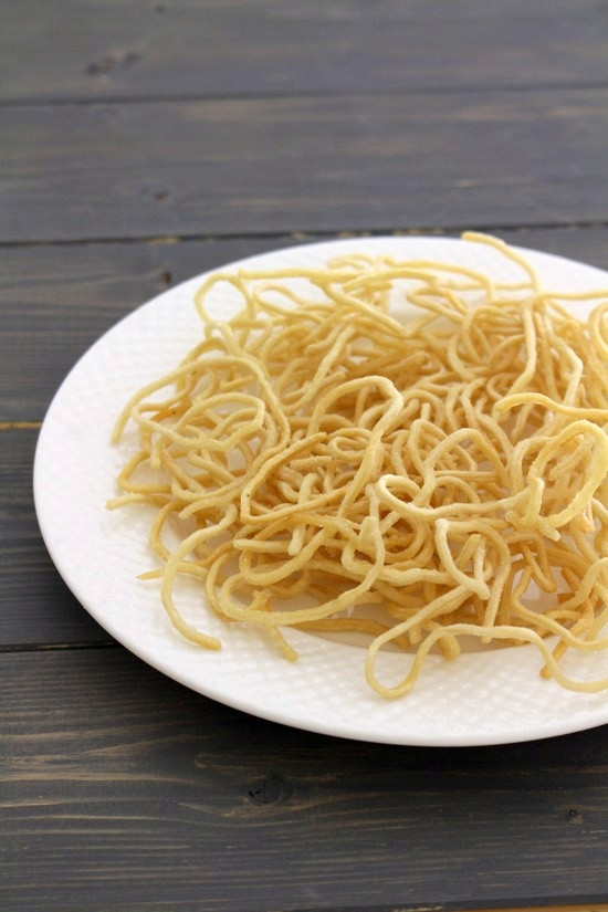 Chinese Crispy Noodles
 Crispy noodles for Indo Chinese recipes