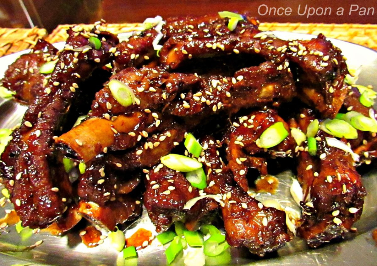 Chinese Pork Ribs
 Chinese pork ribs in the pressure cooker ce Upon a Pan