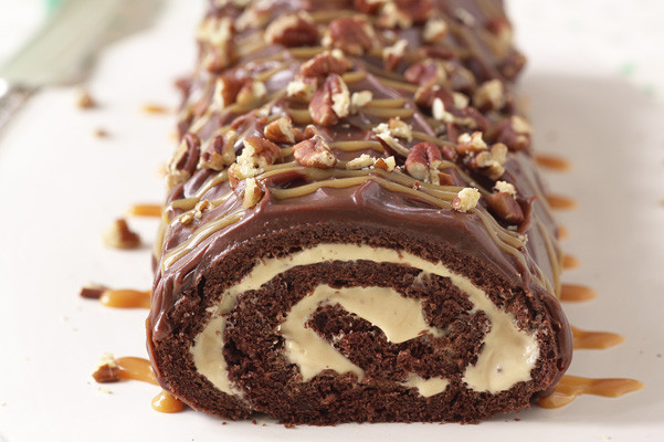 Chocolate Cake Roll Recipe
 Turtle Cake Roll Recipe