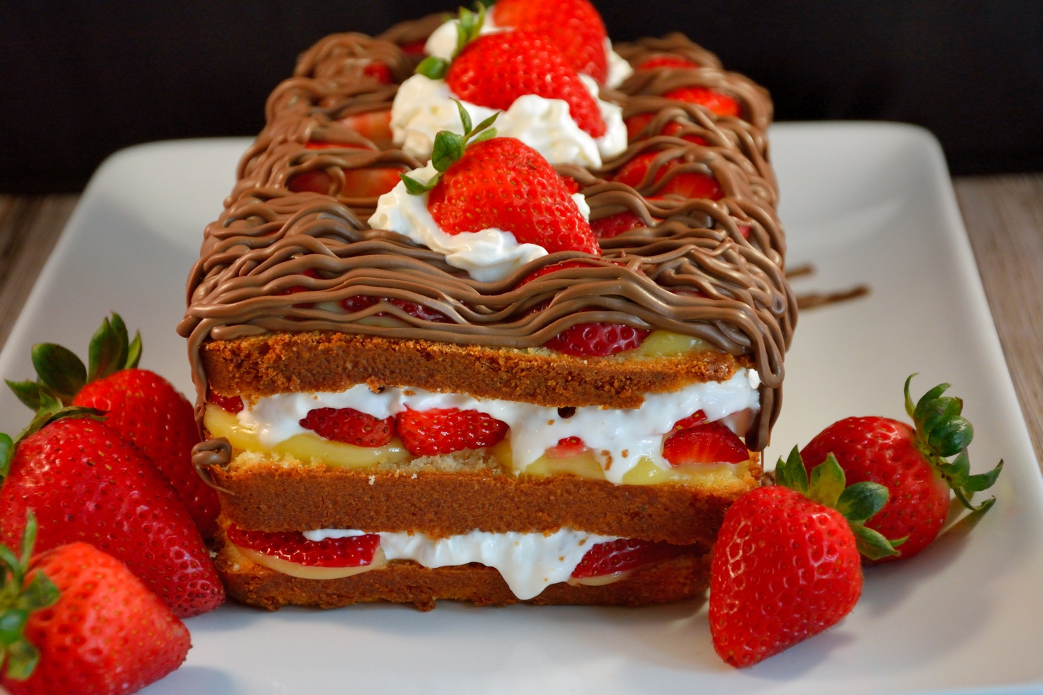 Chocolate Cake With Strawberries
 No Bake Strawberry Chocolate Cake