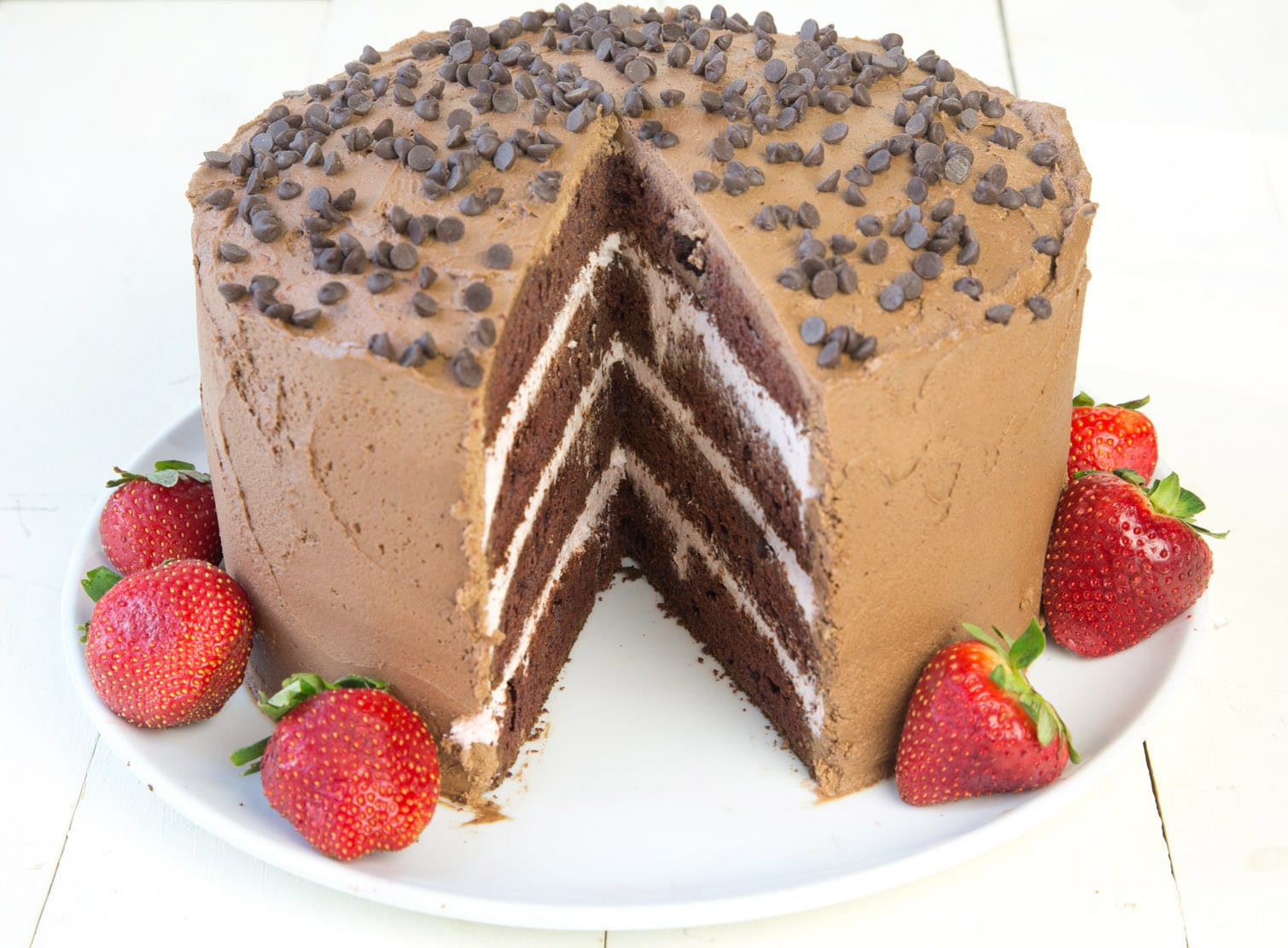 Chocolate Cake With Strawberry Filling
 Happy Valentines Chocolate Cake with Strawberry Mousse