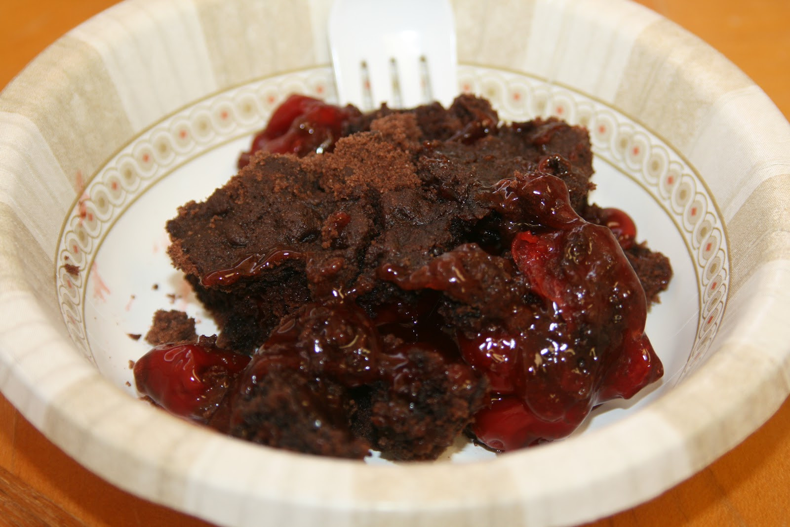 Chocolate Cherry Dump Cake
 CHOCOLATE CHERRY DUMP CAKE Durmes Gumuna