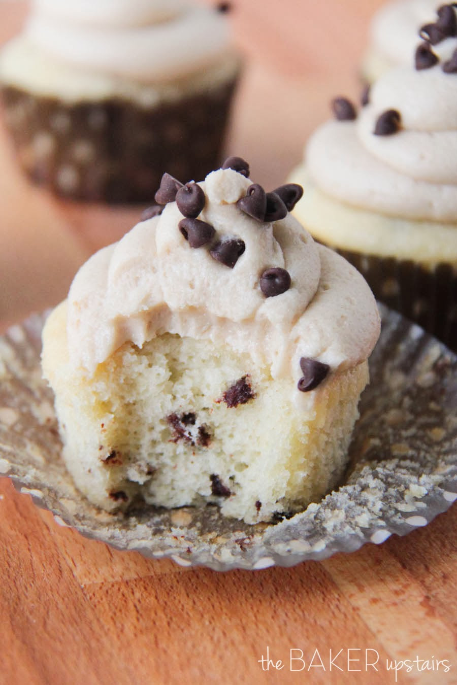 Chocolate Chip Cupcakes
 The Baker Upstairs chocolate chip cupcakes with cookie