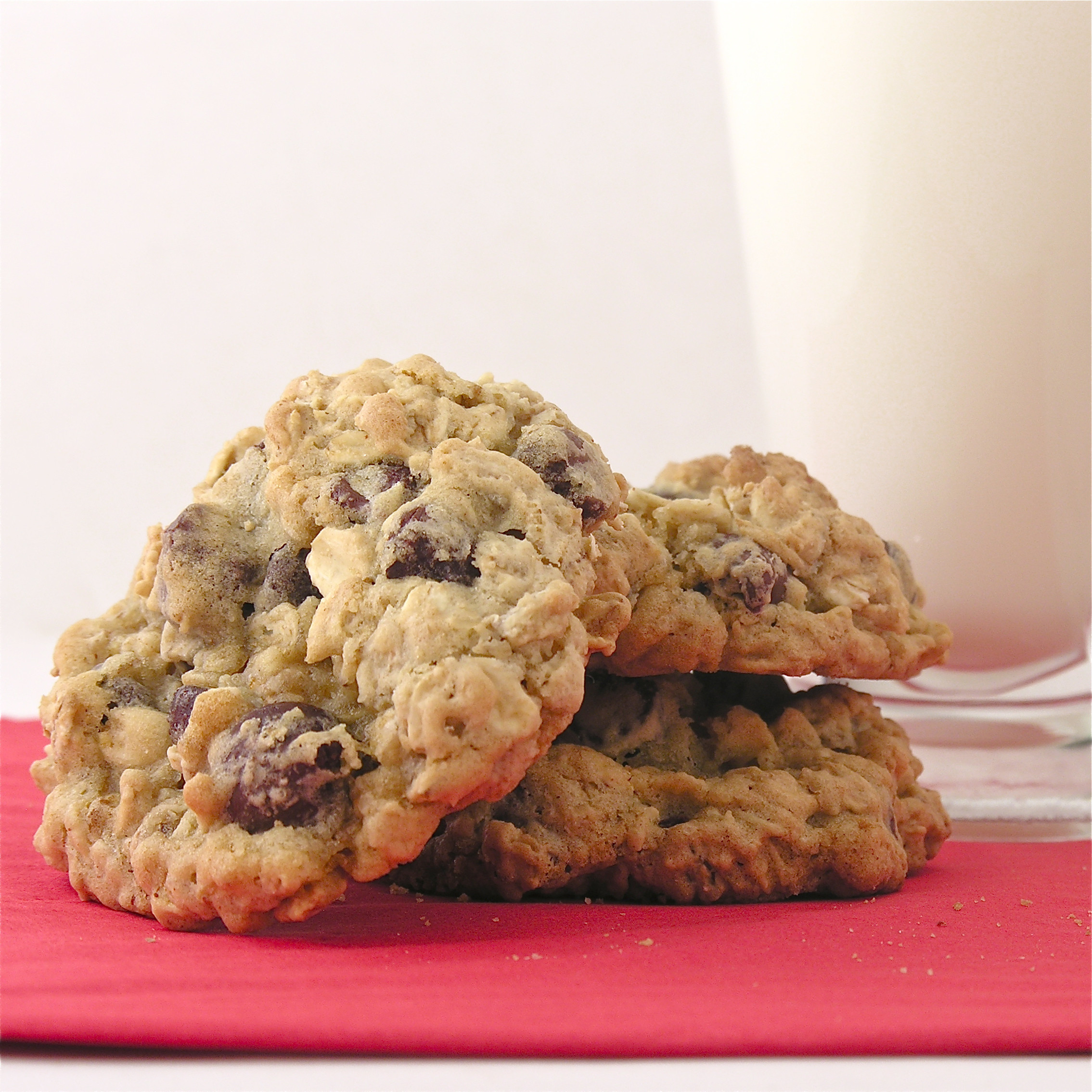 Chocolate Chip Oatmeal Cookies
 Chocolate Chip Oatmeal Cookies