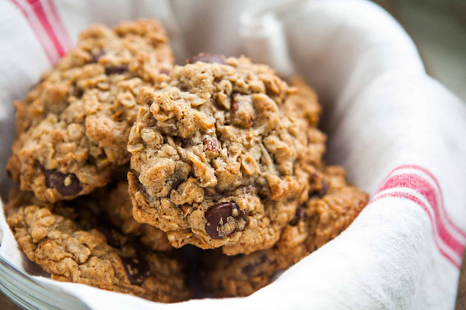 Chocolate Chip Oatmeal Cookies
 Oatmeal Chocolate Chip Cookies Recipe