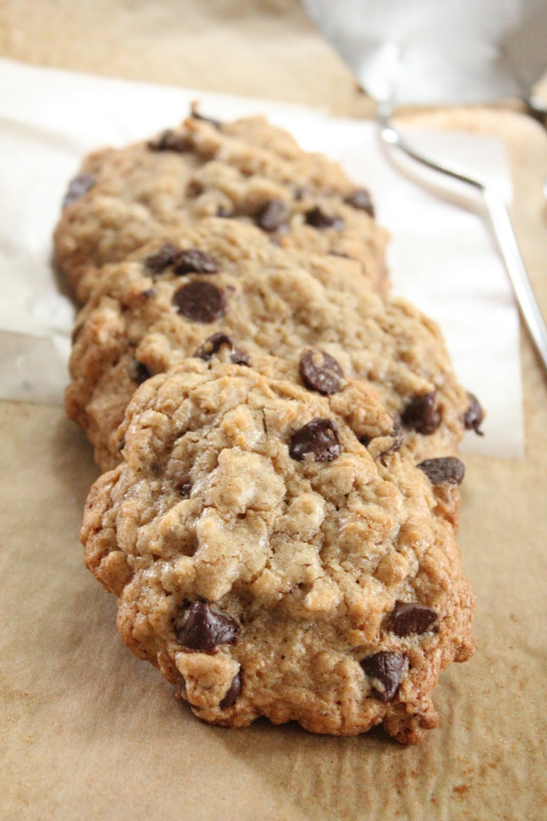 Chocolate Chip Oatmeal Cookies
 Ultimate healthier oatmeal and chocolate chip cookies