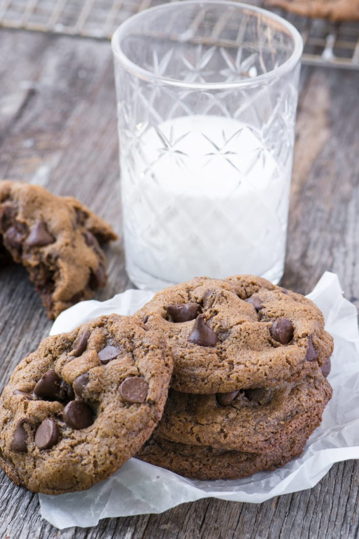 Chocolate Chip Pecan Cookies
 Flourless Pecan Chocolate Chip Cookies