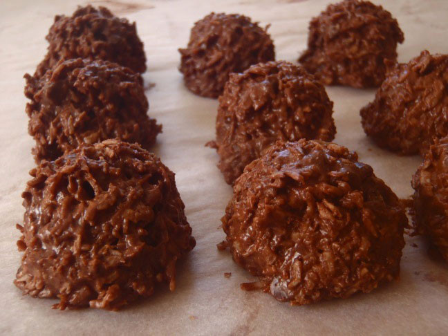 Chocolate Coconut Macaroons
 chocolate coconut macaroons recipe